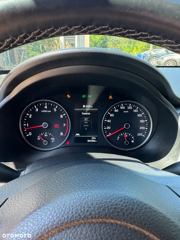 Kia Rio - 26