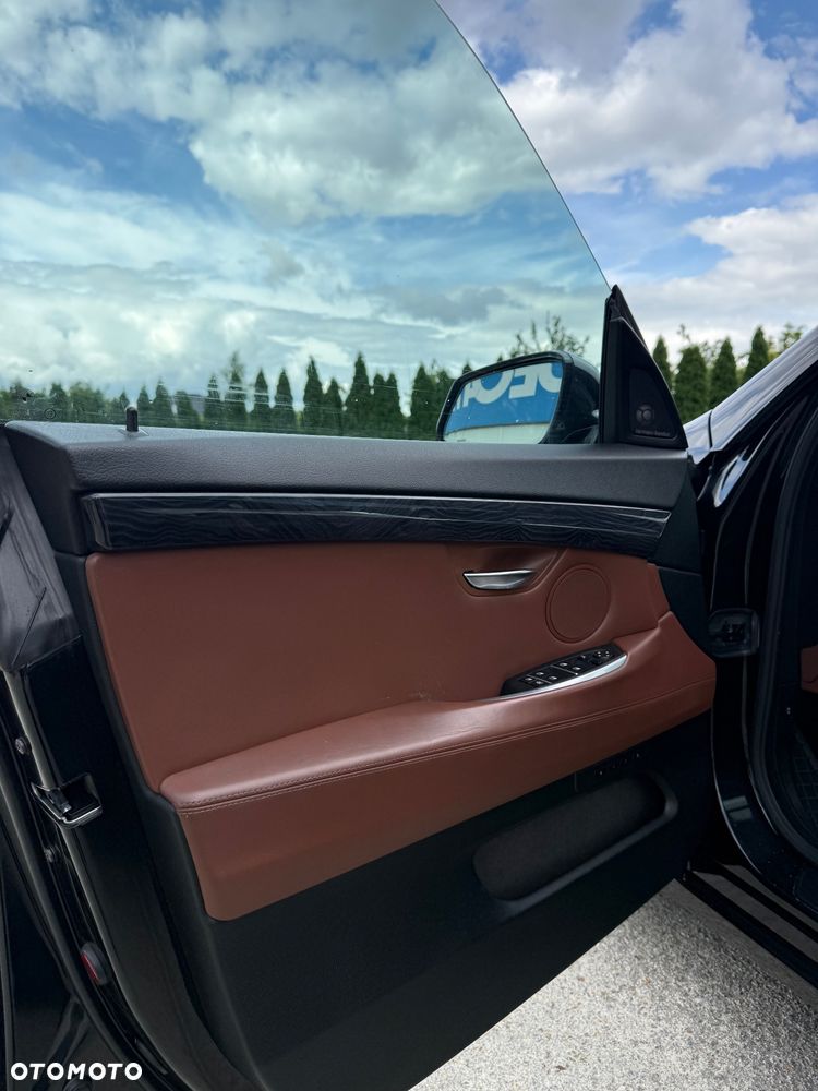 BMW 5GT 550i Luxury Line - 25