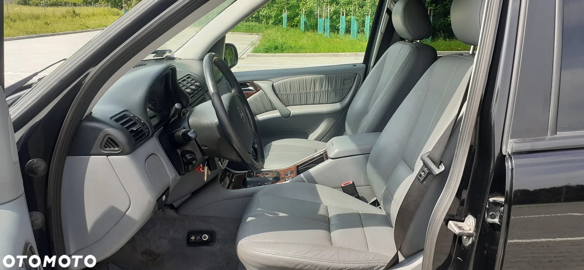 Mercedes-Benz ML - 15