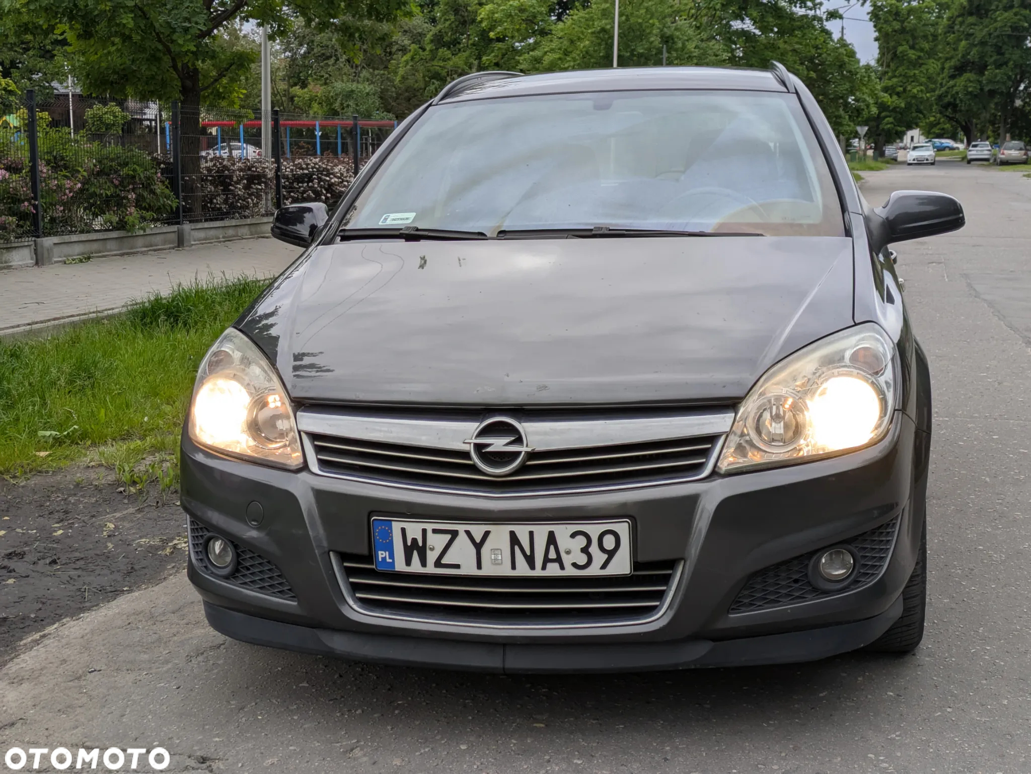 Opel Astra III 1.9 CDTI Essentia - 2