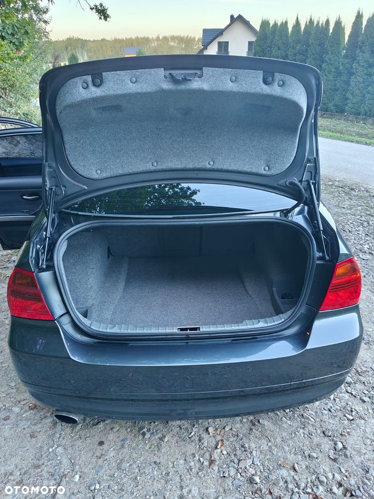 BMW Seria 3 318i - 14