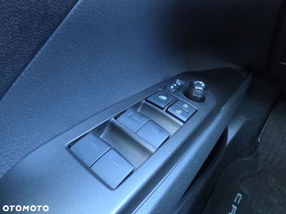 Toyota Camry 2.5 Hybrid Comfort CVT - 19