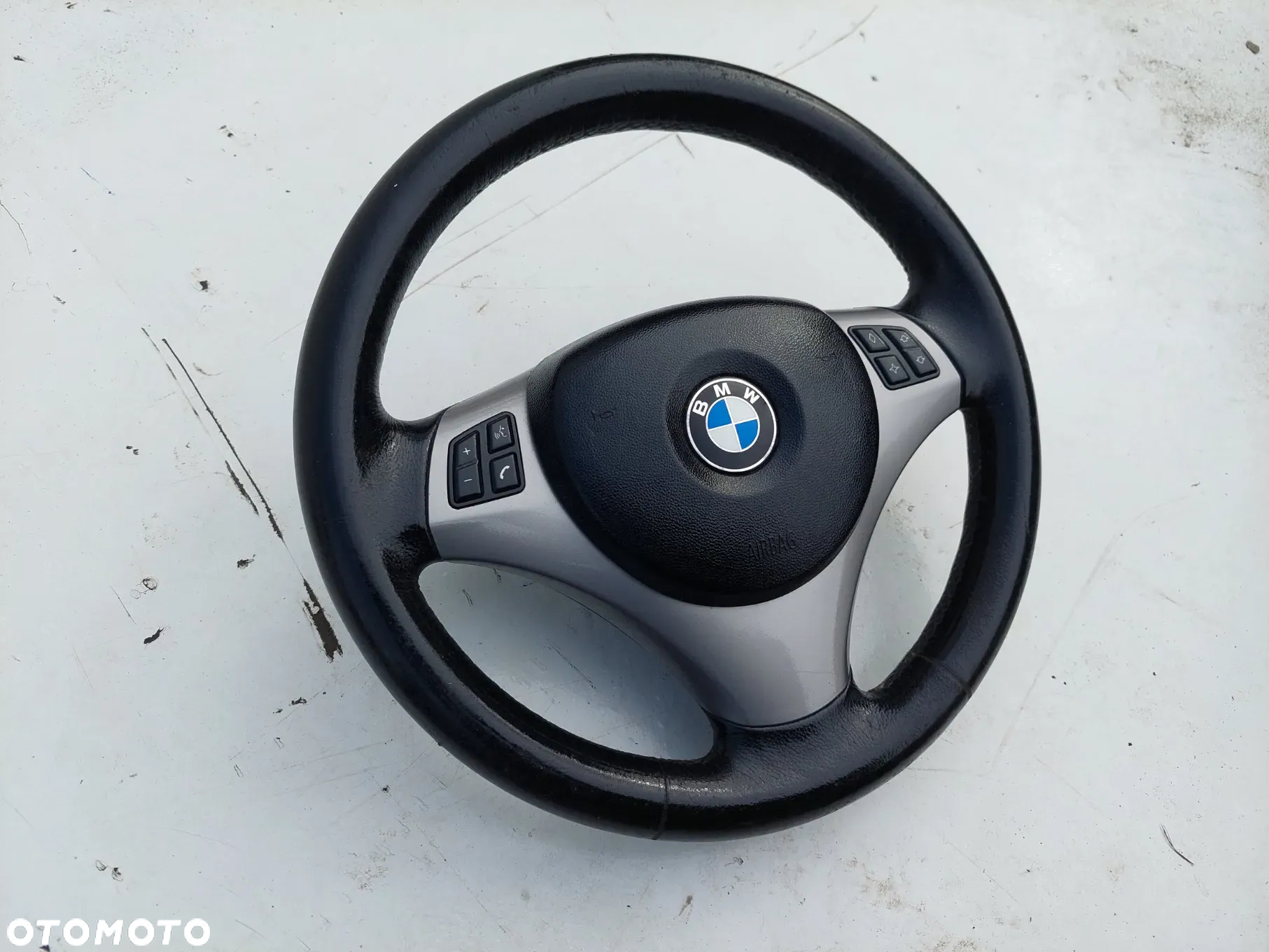 KIEROWNICA MULTIFUNKCJA BMW 1 E81 E87 - 2
