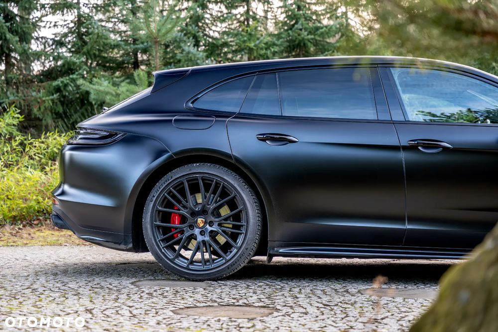 Porsche Panamera - 16