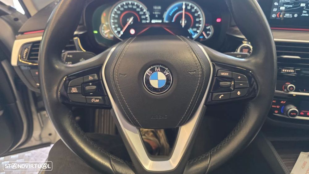 BMW 530 e iPerformance Line Luxury - 42