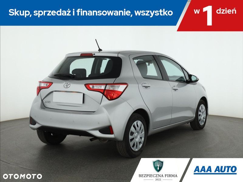 Toyota Yaris - 7