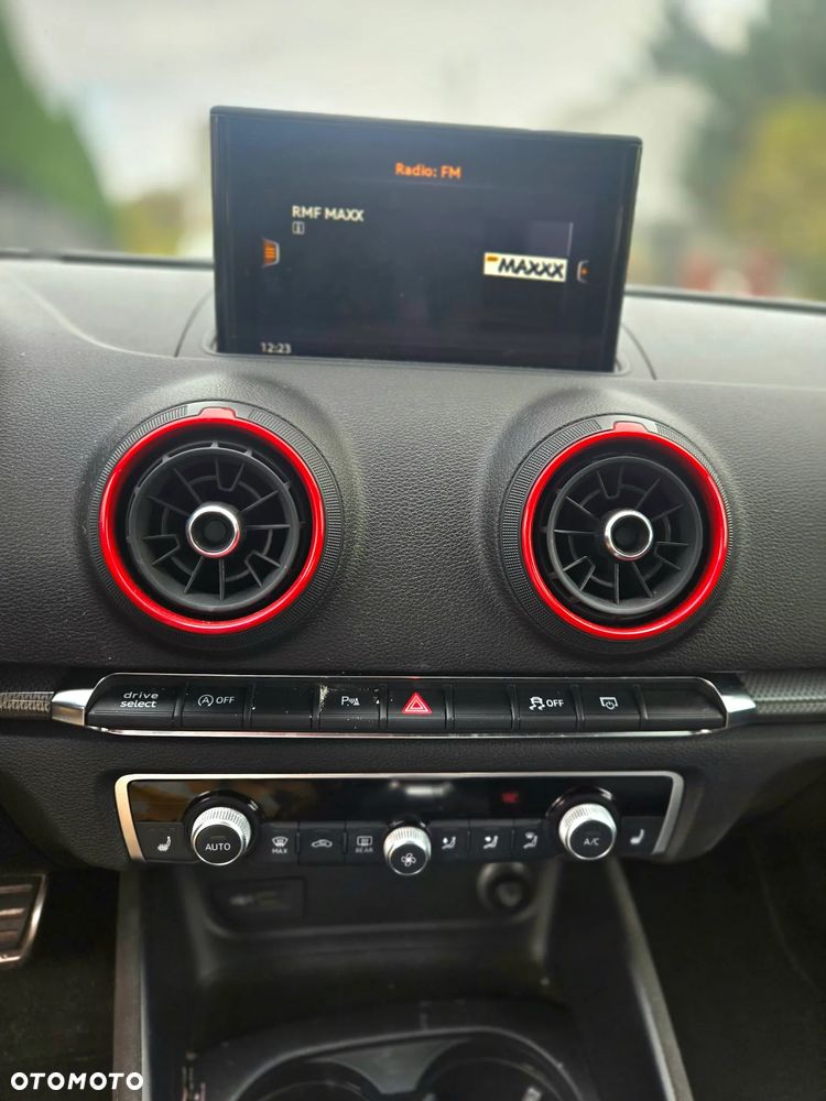 Audi RS3 Sportback - 16