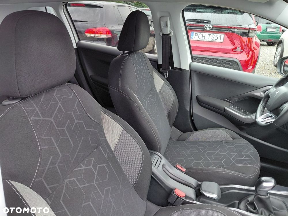 Peugeot 2008 - 15
