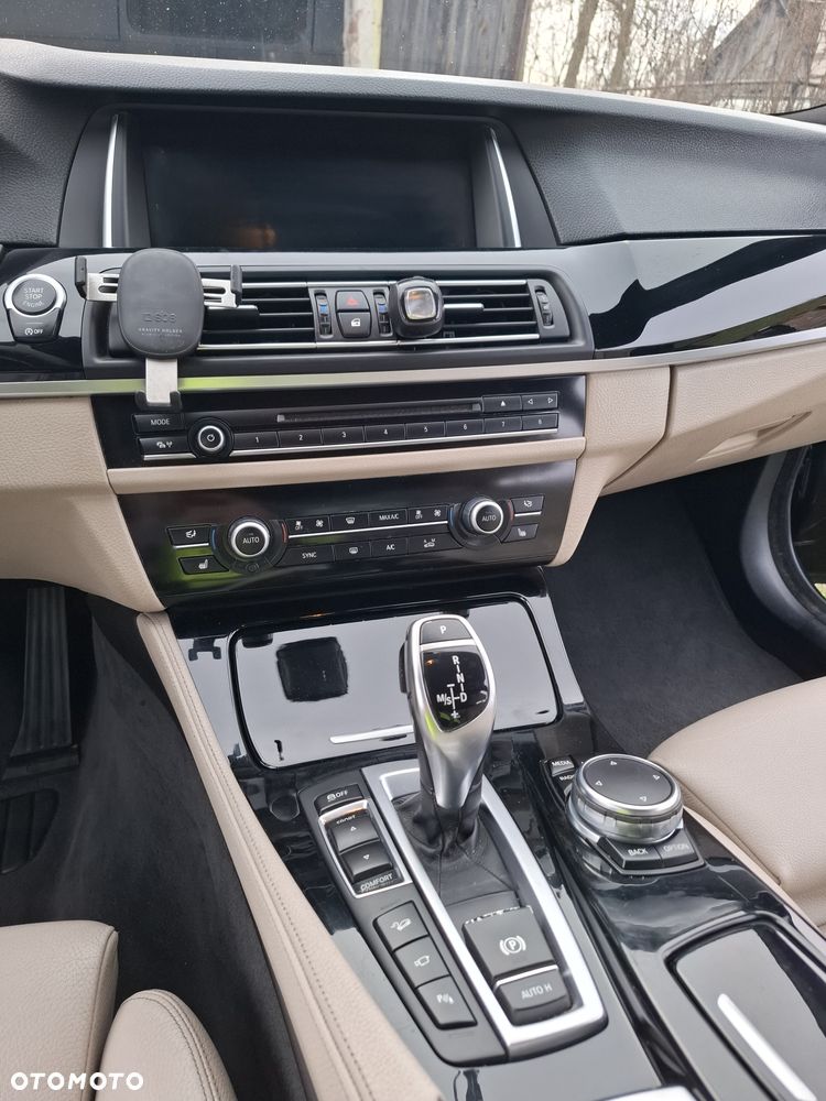 BMW Seria 5 535d xDrive Sport-Aut - 21