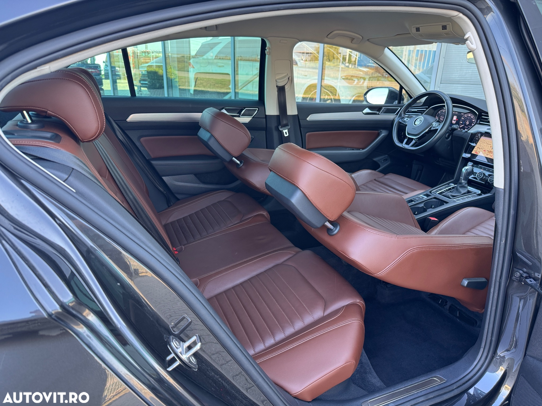 Volkswagen Passat 2.0 TDI DSG Highline - 10