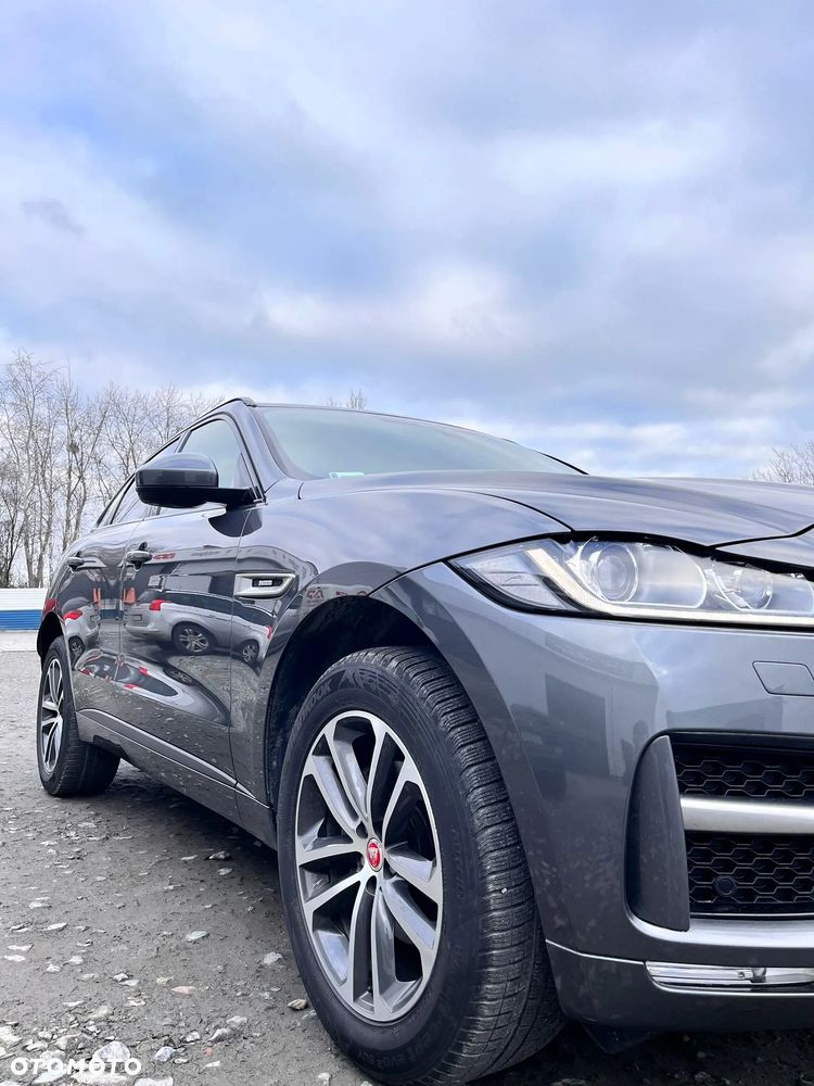 Jaguar F-Pace 2.0 i4D AWD R-Sport - 12