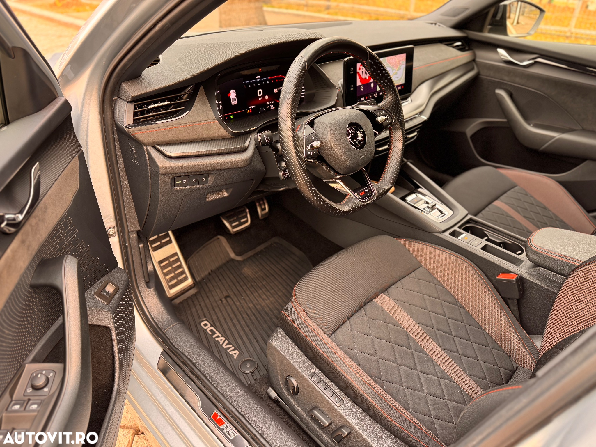 Skoda Octavia 2.0 TSI DSG RS - 11