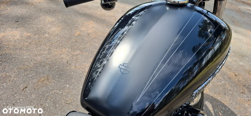 Harley-Davidson Softail Breakout - 16
