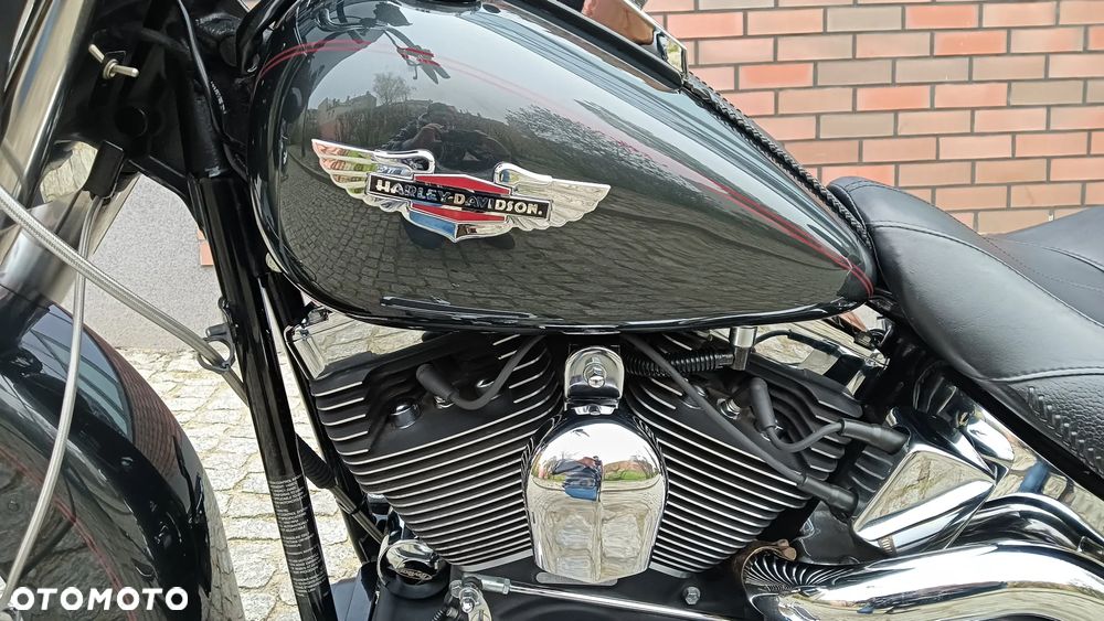 Harley-Davidson Softail Deluxe - 11