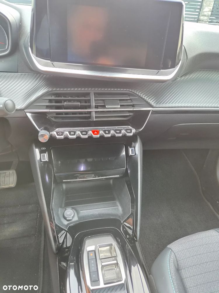 Peugeot 2008 PureTech 130 EAT8 Allure Pack - 21