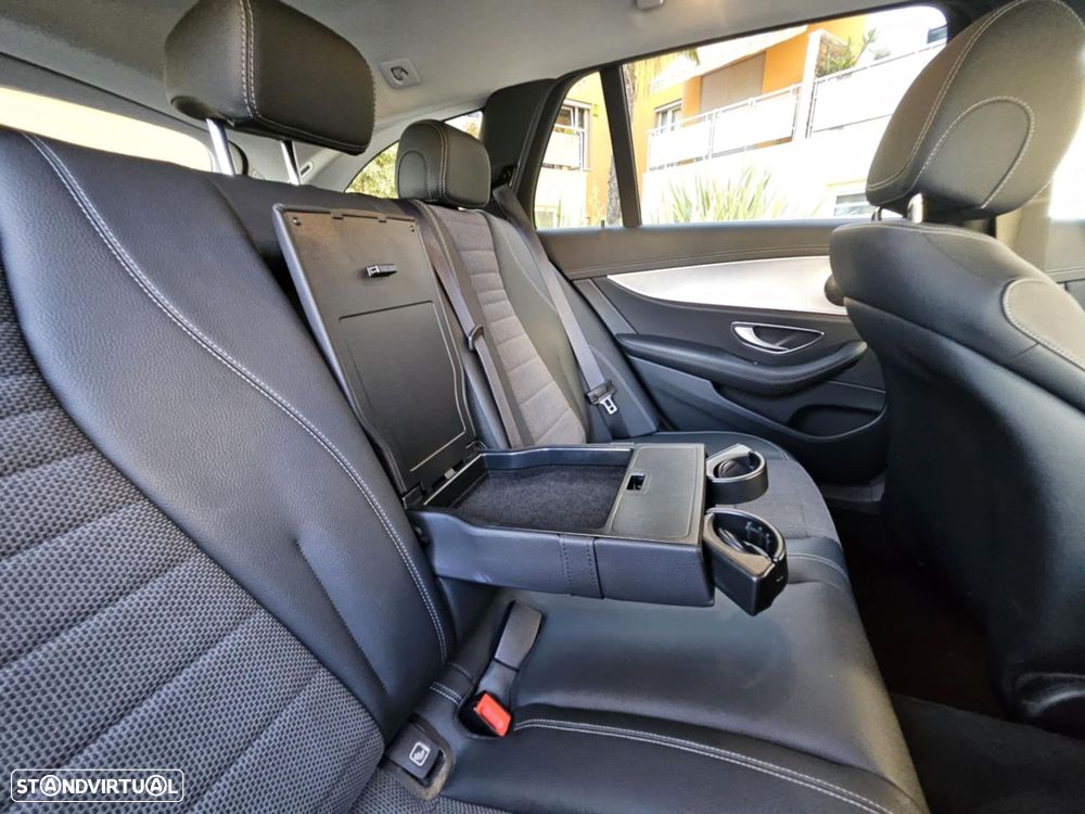 Mercedes-Benz E 300 - 6