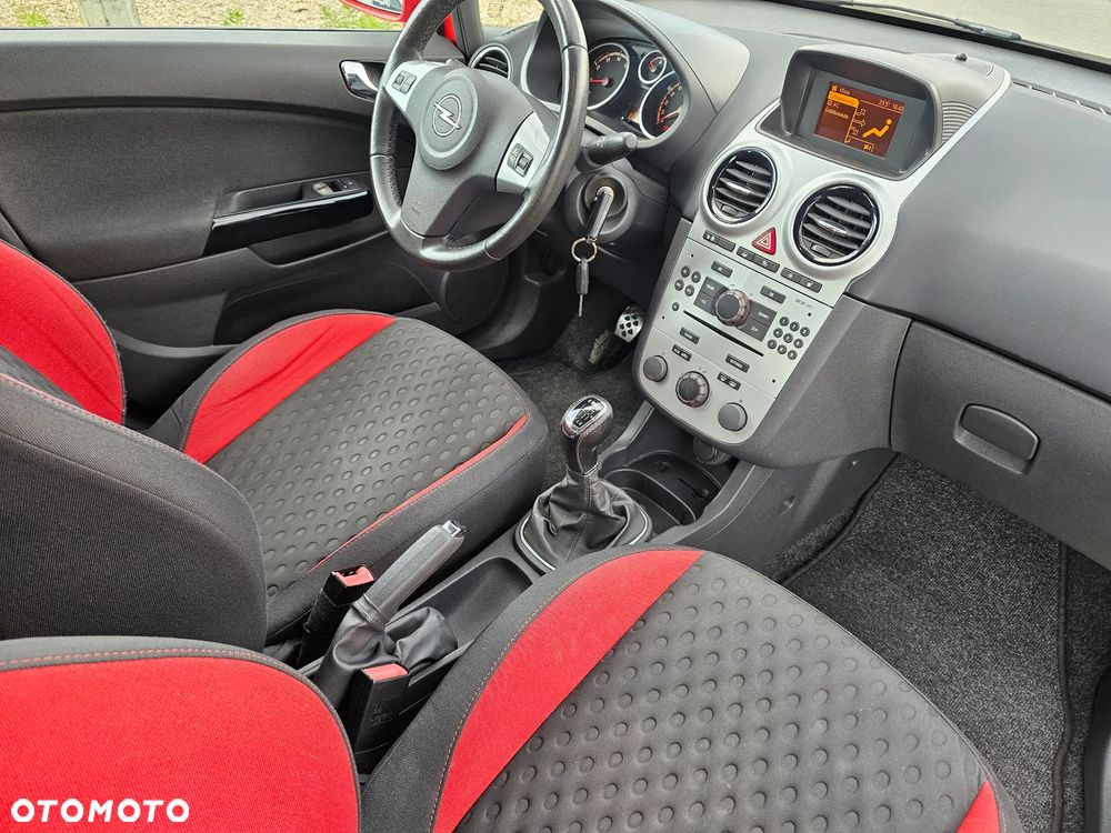Opel Corsa 1.6T GSI - 9