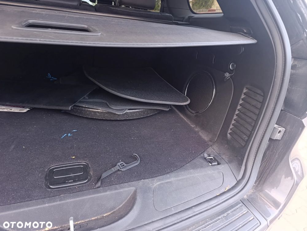 Jeep Grand Cherokee - 25