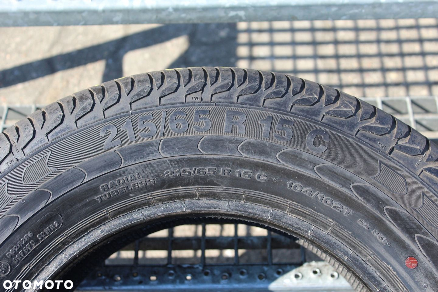 1x 215/65R15C 104/102T CONTINENTAL VANCO 2 18R 9mm - 6