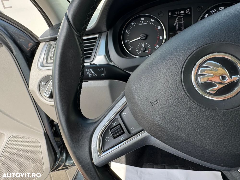 Skoda RAPID Spaceback 1.4 TSI DSG Drive Green tec - 15