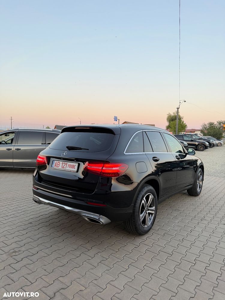 Mercedes-Benz GLC 250 4MATIC 9G-TRONIC - 3