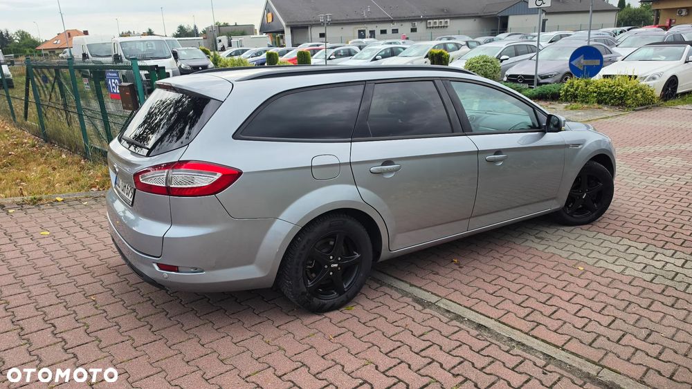 Ford Mondeo SW - 18
