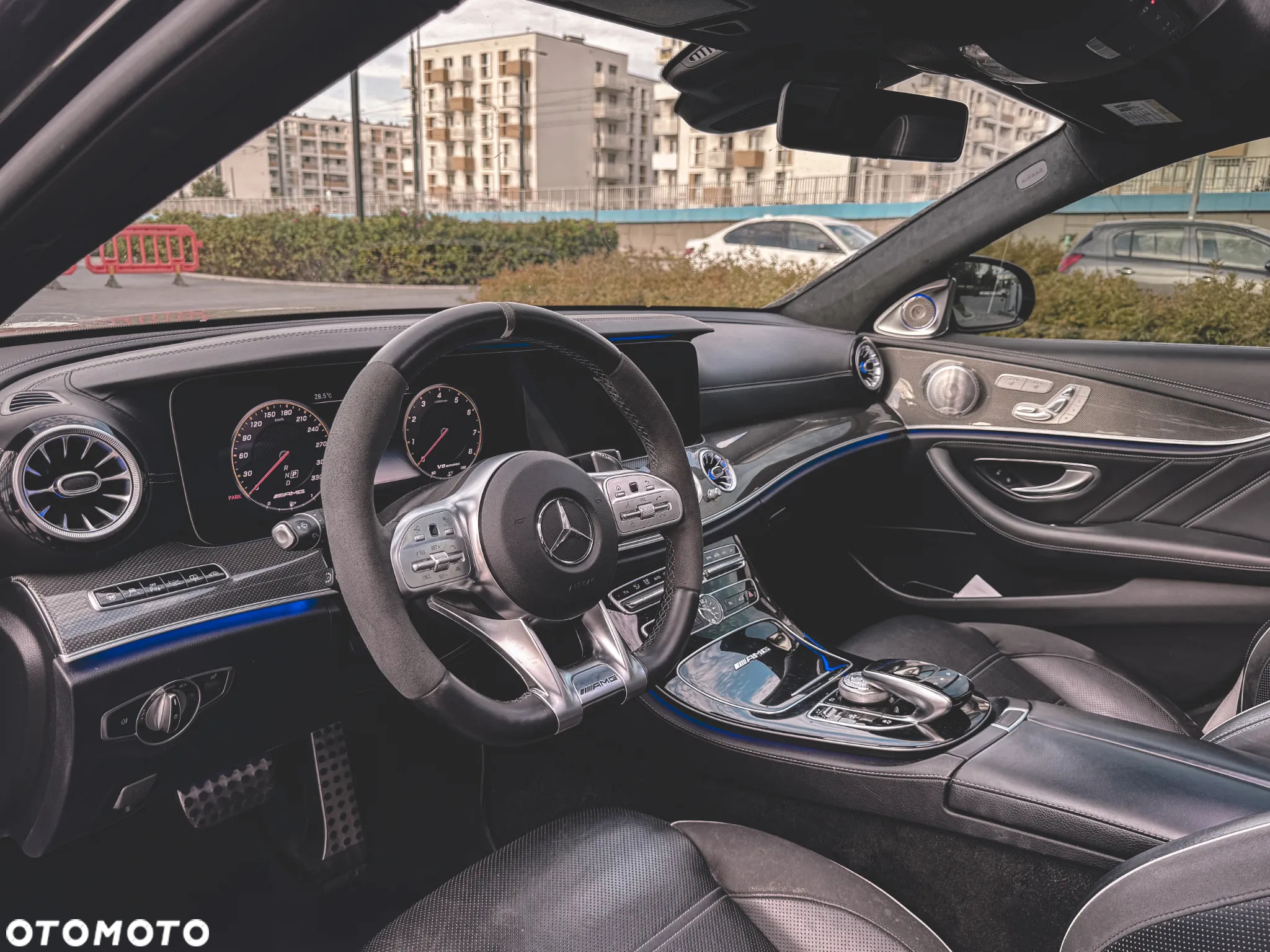 Mercedes-Benz Klasa E AMG 63 S 4Matic+ T AMG Speedshift MCT-9G - 12