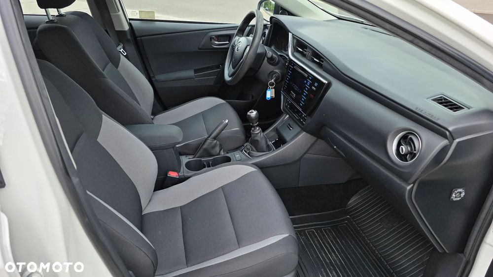 Toyota Auris 1.33 VVT-i Life - 12