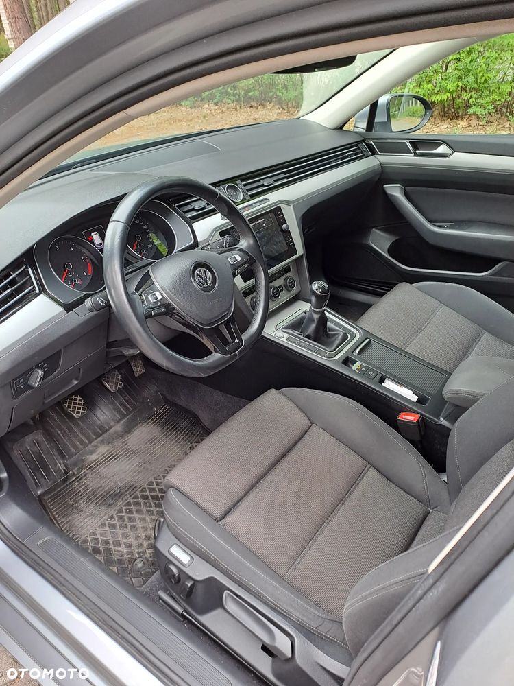 Volkswagen Passat 1.6 TDI (BlueMotion Technology) Comfortline - 10