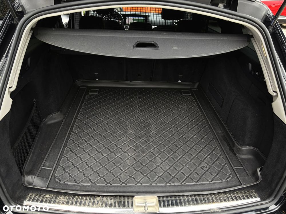 Mercedes-Benz Klasa E 220 d Business Edition 9G-TRONIC - 38