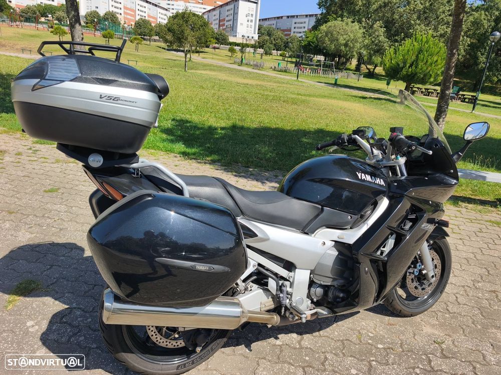 Yamaha FJR 1300 - 10