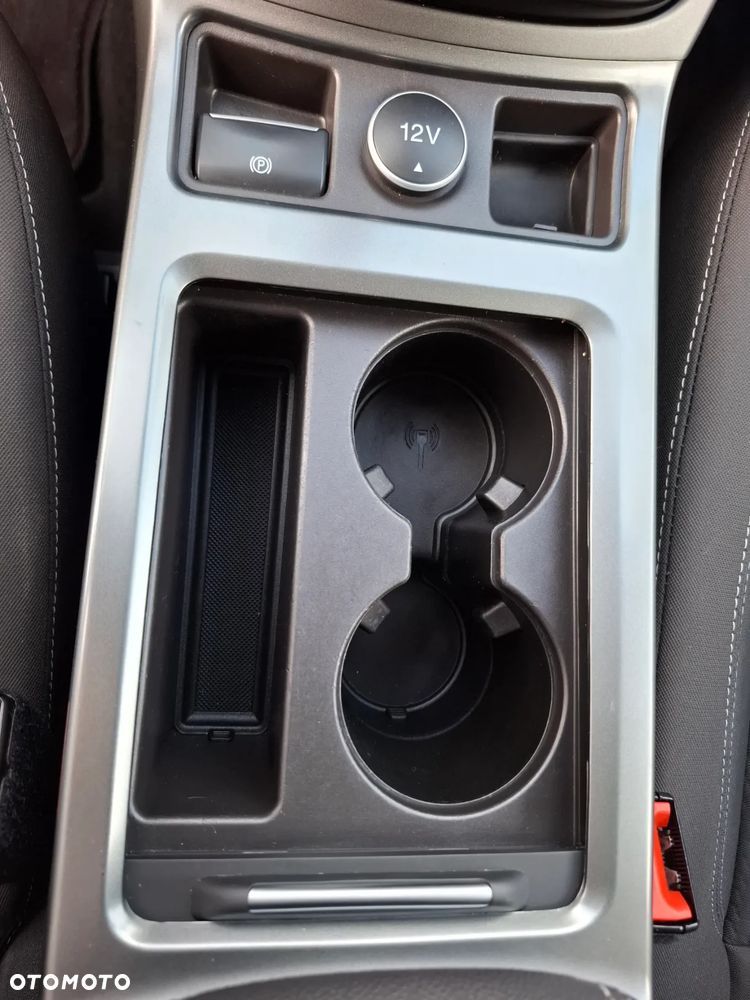 Ford Kuga - 26