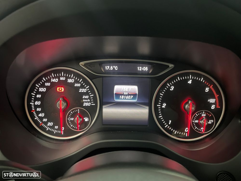 Mercedes-Benz A 180 d Activity Edition - 25