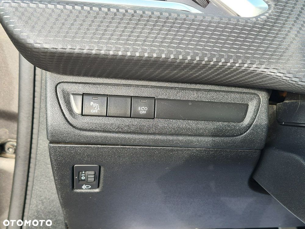 Peugeot 2008 PureTech 110 Stop&Start GT-Line Edition - 22