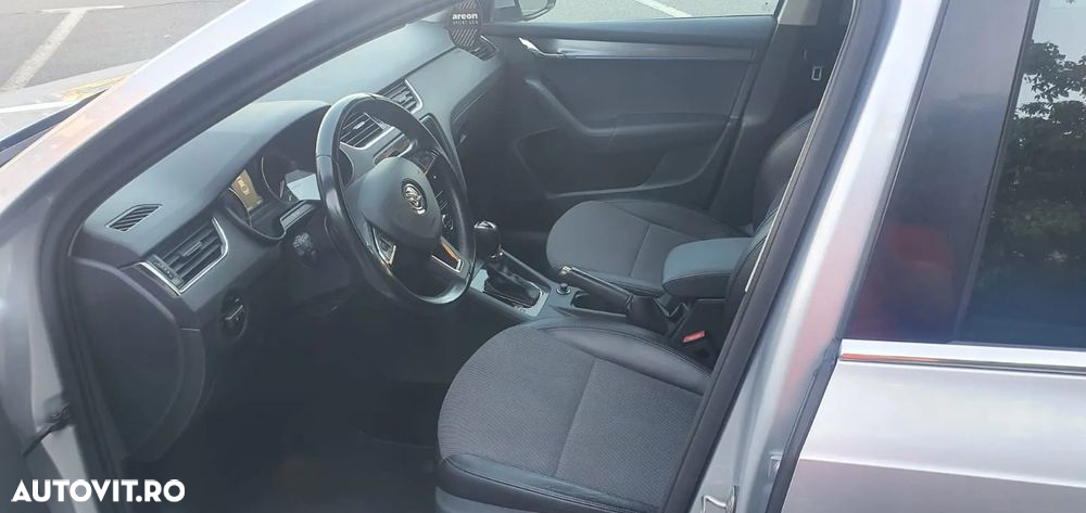 Skoda Octavia 2.0 TDI DSG Ambition - 4