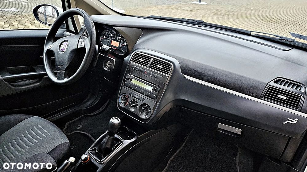 Fiat Grande Punto - 8