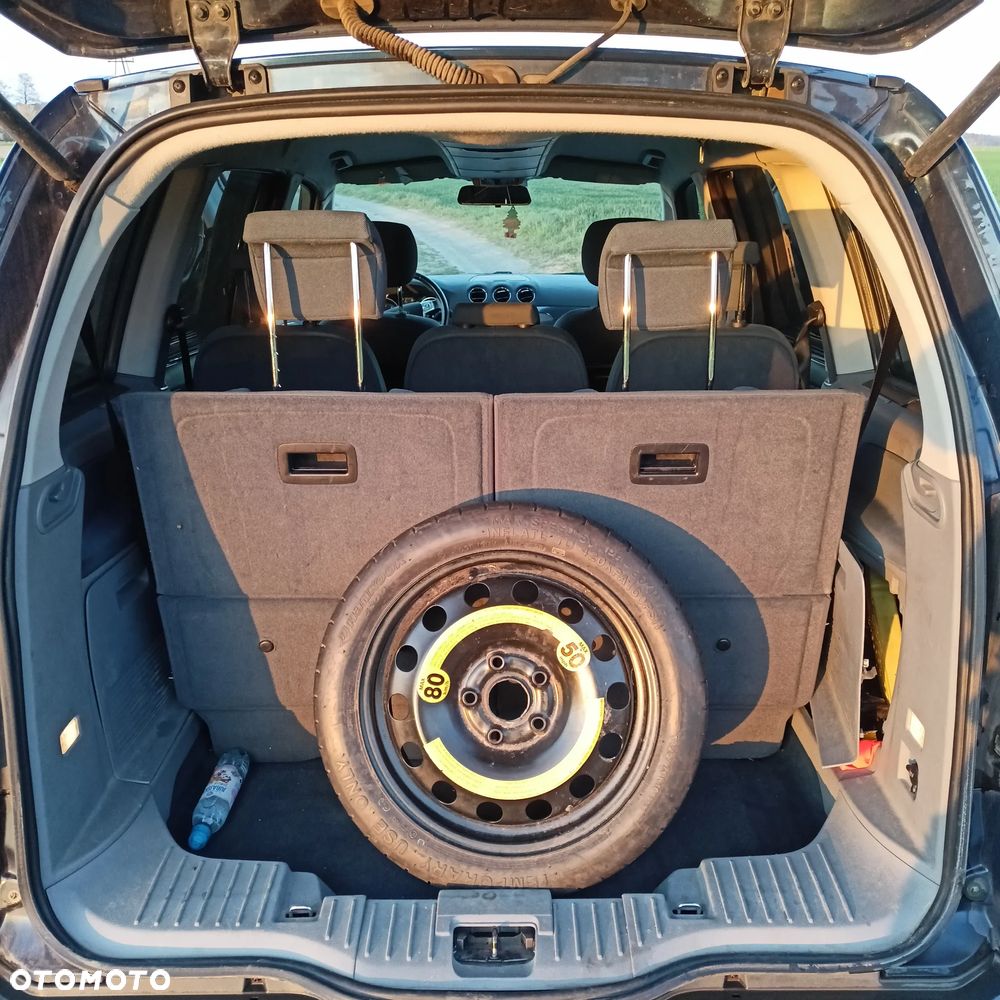 Ford Galaxy 2.0 Concept - 15