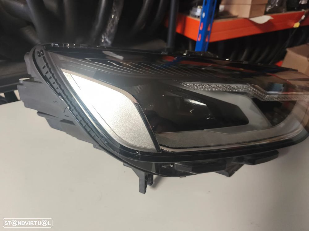 Farol direito full Led Audi A4 B9 facelift - 2