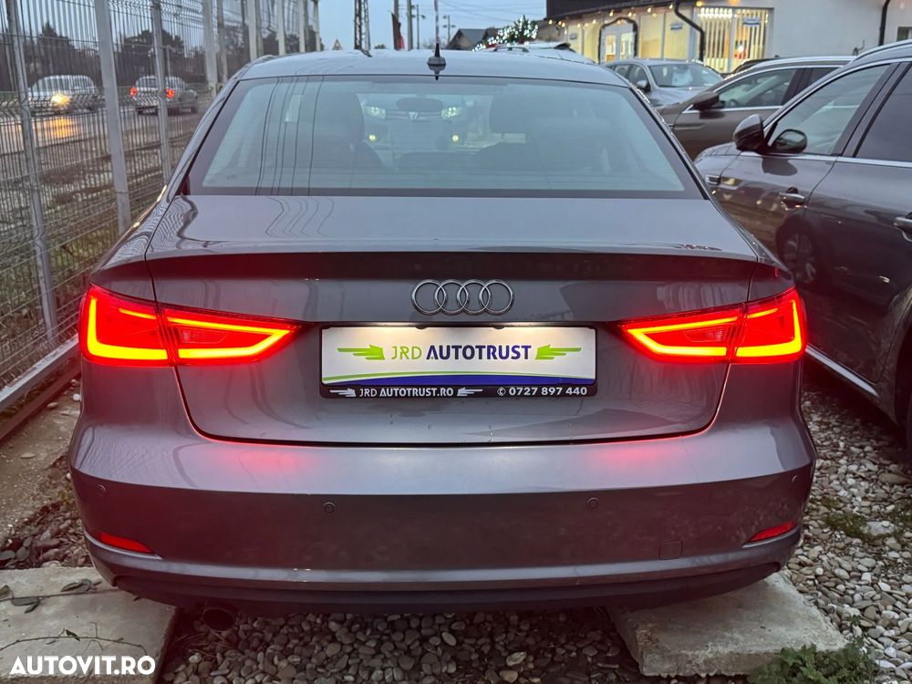 Audi A3 Sportback 1.6 TDI clean Attraction - 25