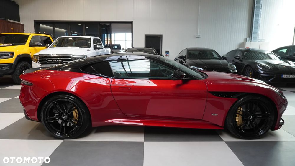 Aston Martin DBS Superleggera Standard - 15