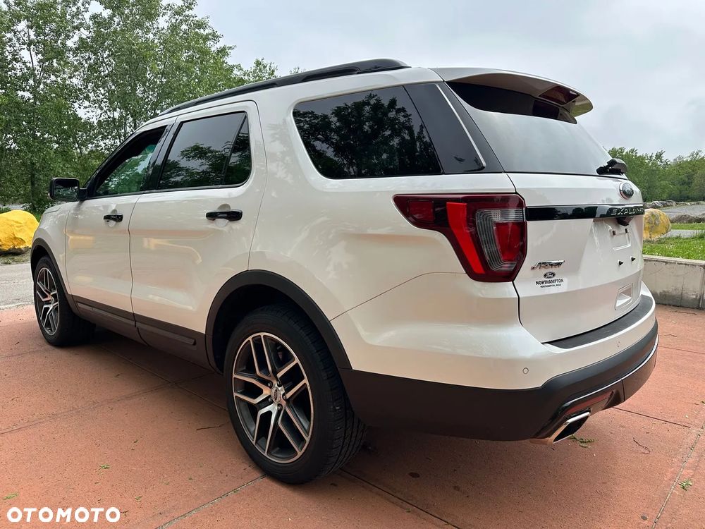 Ford Explorer - 7