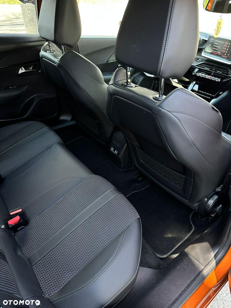 Peugeot 2008 PureTech 130 EAT8 GT Pack - 15