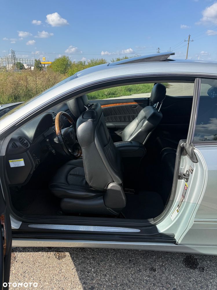 Mercedes-Benz CLK 350 Avantgarde - 24