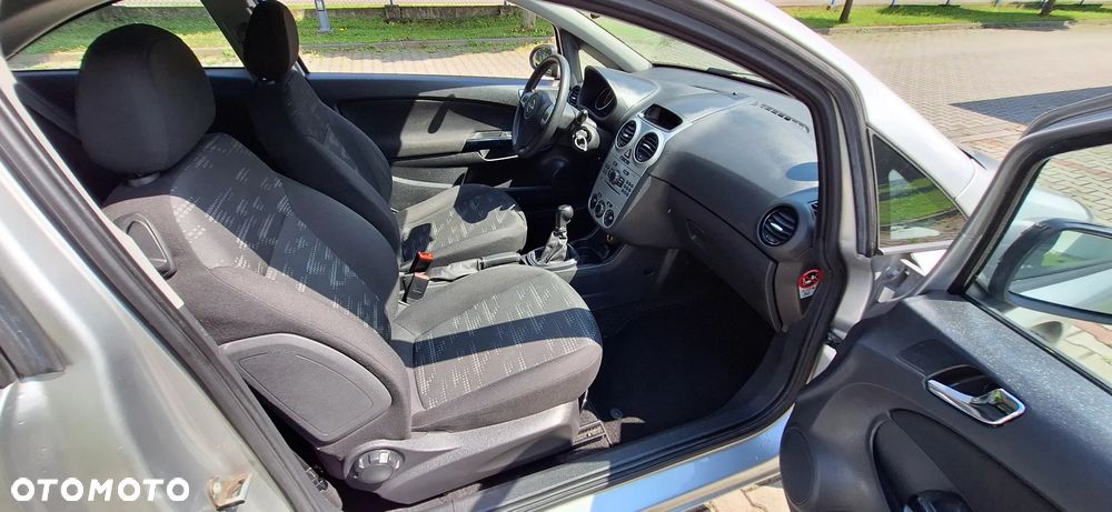Opel Corsa 1.2 16V Enjoy - 8