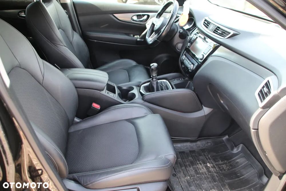 Nissan Qashqai 1.3 DIG-T N-Connecta - 22