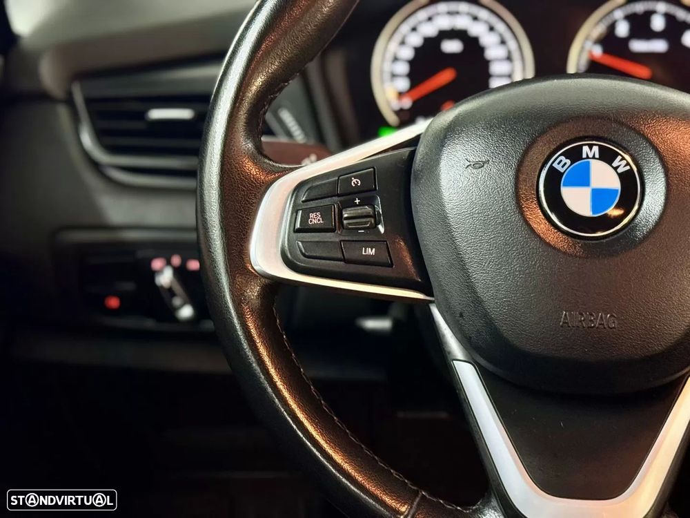 BMW 218 Gran Tourer d Sport Line - 30