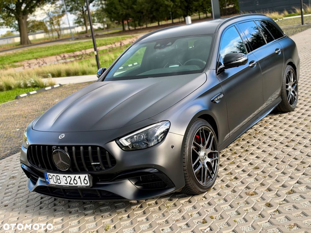 Mercedes-Benz E-Class 2023 photo 2