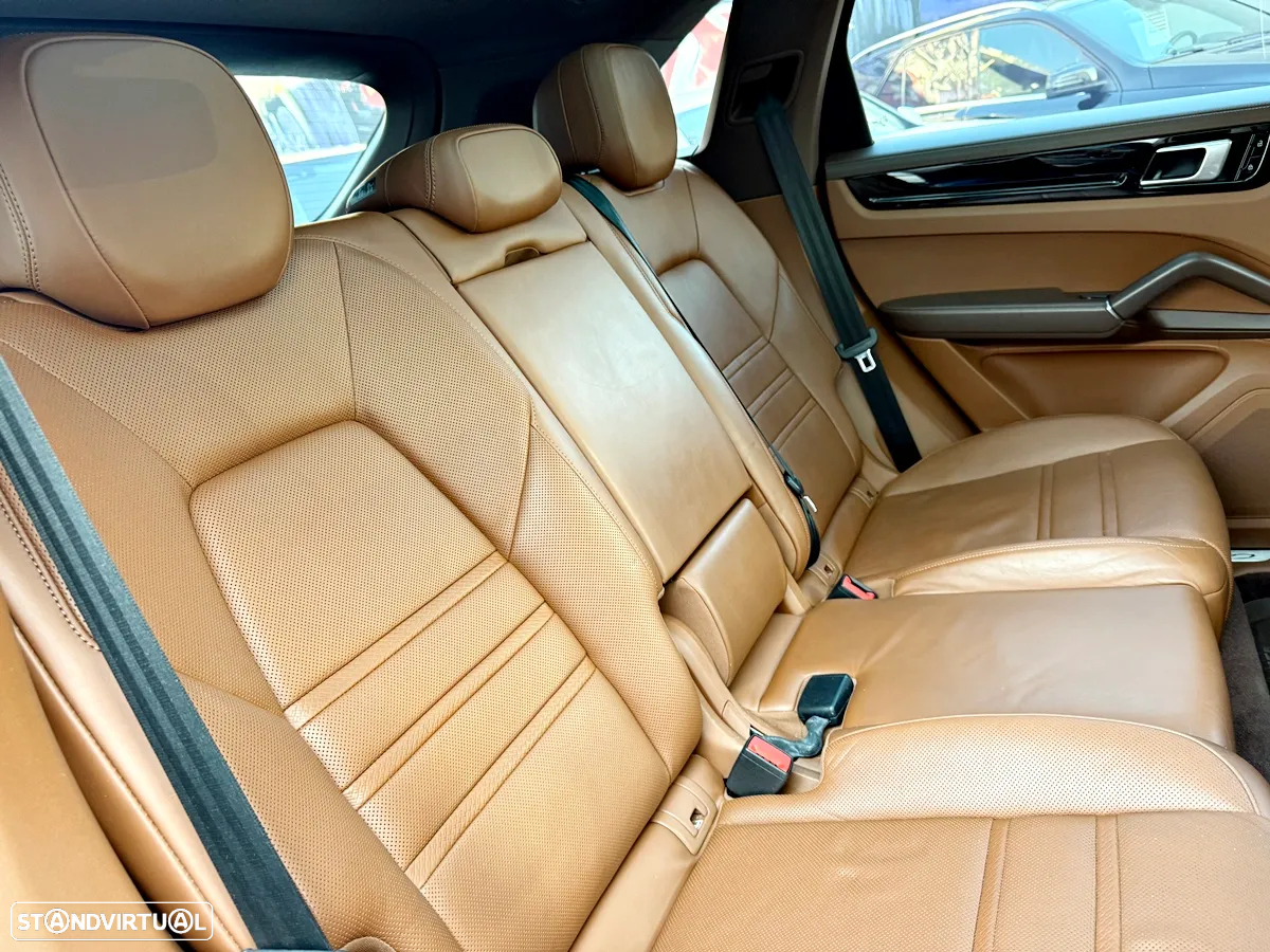 Porsche Cayenne E-Hybrid - 34
