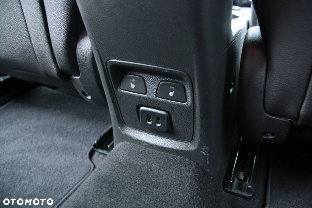 Opel Astra 1.6 CDTI Dynamic S&S - 25