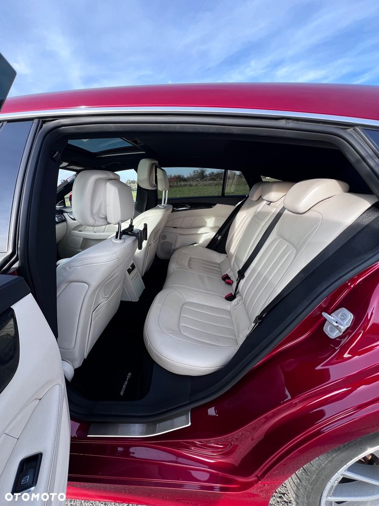 Mercedes-Benz CLS 350 d 4-Matic - 22